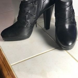 Black leather bootie